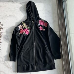 Forever 21 oversized Hoodie with zipper. Color black. Size S.